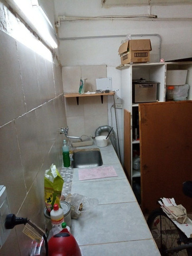 Venta Local Con Renta. Sarmiento Y Colon. Con Zotano-patio-persiana.