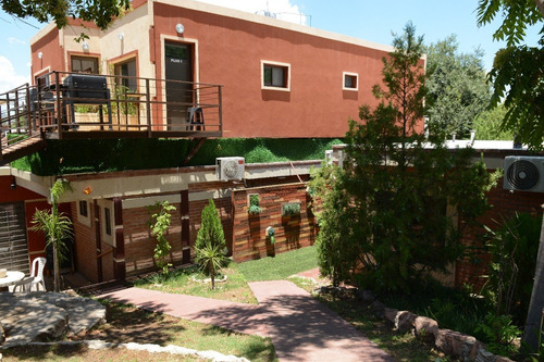 Imagen 25 de 29 de Vendo Complejo De 11 Cabañas En Villa Carlos Paz, A 9 Cdras Ctro Y 3 Del Río, Gym, Spa, Restobar, 4 Piscinas, Jacuzzi Climatizado, Hidromasaje, Toboganes Acuáticos, Gruta, Barras