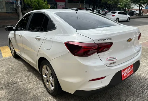 Chevrolet Onix 1.0T Premier Sedan At