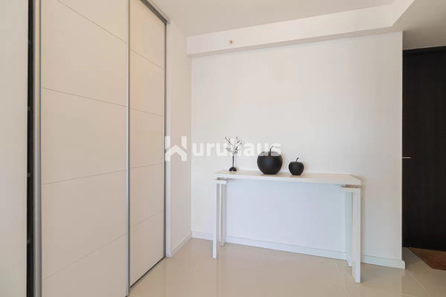 Venta Apartamento Dos Dormitorios Punta Del Este Edificio Icon Brava