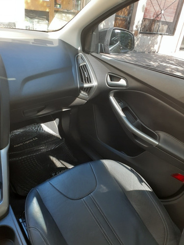 Ford Focus Iii 2.0 Sedan Se Plus Mt 2013
