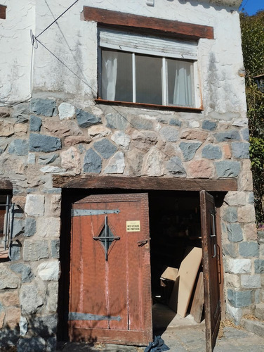 Casa En La Falda, Inmejorable Ubicación, Vista, Ppropiedad De Relevancia