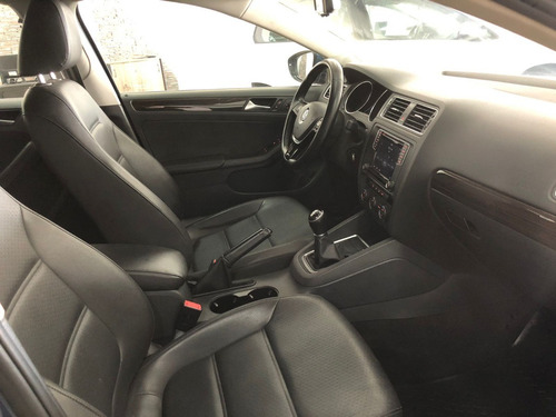 Imagen 9 de 15 de Volkswagen Vento 2.0 Luxury Manual 2015
