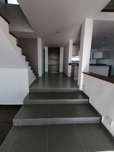 Imagen 3 de 7 de Se Vende Casa En Zibata, Hermosa Residencia, Con Doble Altur