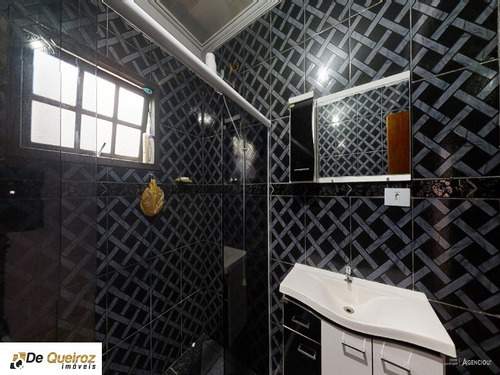 Imagem 11 de 20 de Casa Que Conta Com 90m2 De Área Construída. A Casa Possui Um Living Aconchegante, Com Belos Acabamentos, Principalmente No Teto. O Living Leva Ao Prim - A13930 - 69801408