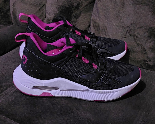 Zapatillas Mujer Jor Dan (Usado)