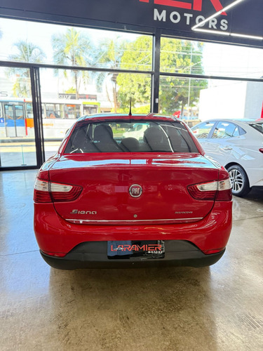 Fiat Grand Siena 1.6 16v Essence Flex Dualogic 4p