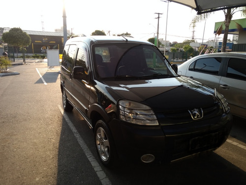 Peugeot Partner Escapade Pack. 1.6 2011. Flex/gnv. Abaixou