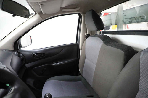 Imagen 8 de 15 de Nissan Estacas Np300 2016 2p L4/2.4 Man D/h