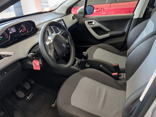 Peugeot 208 1.5 Allure Touchscreen