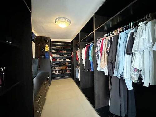 Josseyris Jimenez Vende Casa En Safari Country Club Carabobo