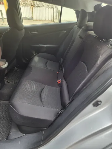 Toyota Prius 1.8 Base Cvt