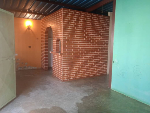 Imagen 4 de 7 de Casa En Venta En La Urb. La Raiza - Santa Teresa Del Tuy