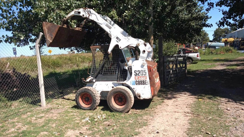 Imagen 6 de 15 de Minicargadora Bob Cat S205 2007 Patentada Opcion C/retro