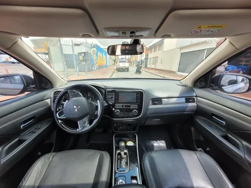 Mitsubishi Outlander 2.4 Kaiteki 4x4 automática
