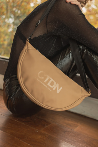 Bolso Morral De Mujer Citadina Regulable Ctdn By Citadina Berenice Vison Lisa Níquel Negro