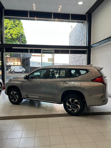 Mitsubishi Montero Sport P-line 2025