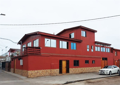 Casa En Venta De 4 Dorm. En Iquique