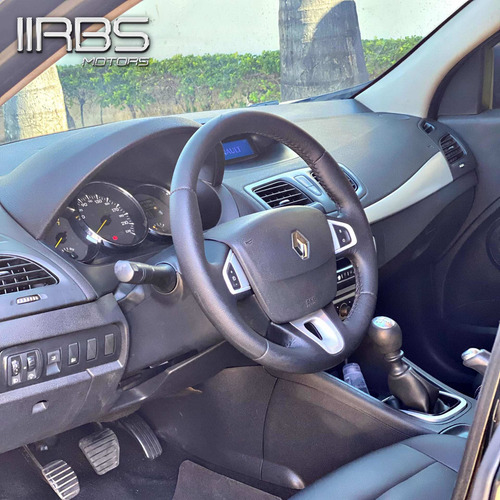 Imagem 8 de 9 de Renault Fluence 2013 2.0 Dynamique Hi-flex 4p