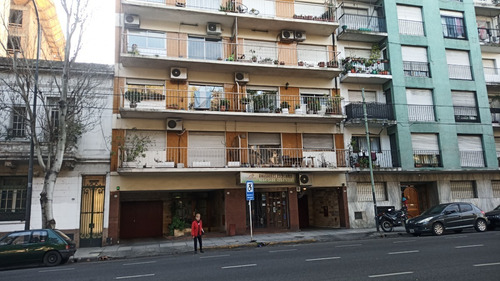 Imagen 2 de 5 de Cómoda Cochera En Venta - Zona Plaza Irlanda