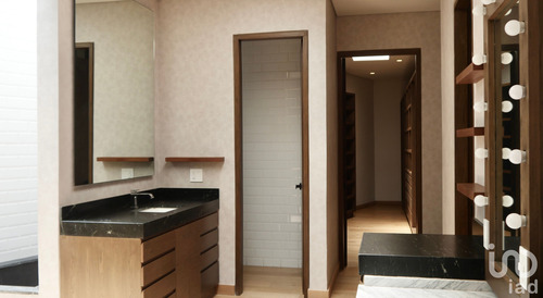 Venta Casa 4 Ambientes San Nicolás Totolapan