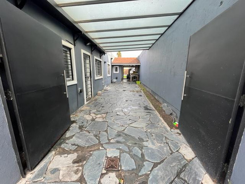 Casa Con Piscina Y Hermoso Parque