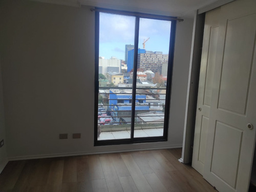 Se Arrienda Soleado Departamento En Sector Exclusivo
