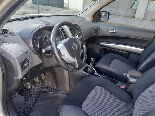Nissan X-Trail 2.5 Visia 6mt