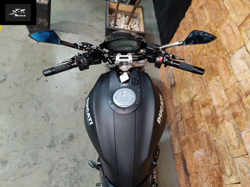 Ducati Monster 696 2010