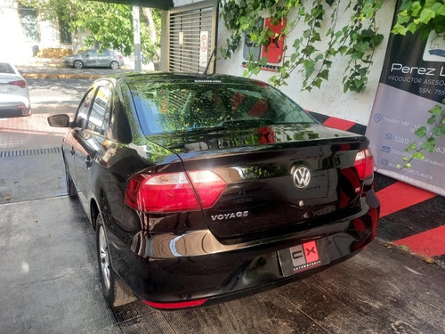 Imagen 12 de 15 de Volkswagen Voyage 2014 1.6 Comfortline 101cv