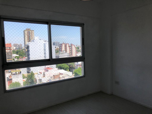 Alquiler! 2 Ambientes Con Cochera Y Amenities Franklin 2400 - Flores