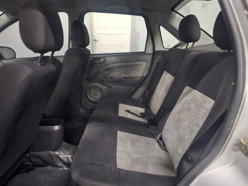 Ford Fiesta 1.0 MPI FIRST SEDAN 8V FLEX 4P MANUAL