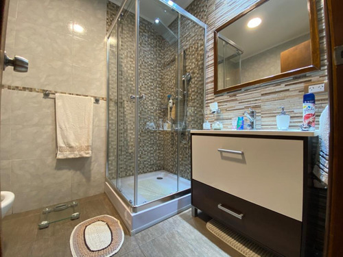 Casa En Venta - 2 Dormitorios 2 Baños - 230mts2 - Mar Del Plata