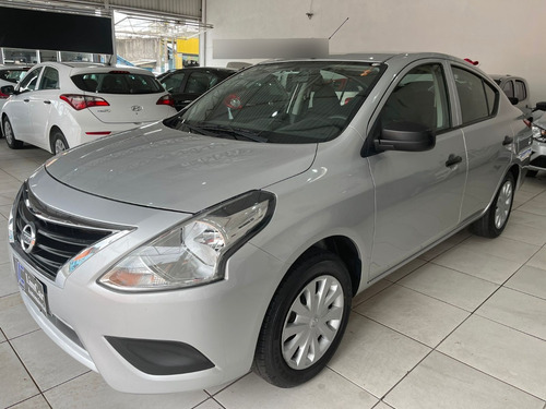 Imagem 10 de 13 de Nissan Versa Completo