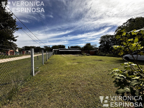 Casa De Dos Ambientes En Venta, Las Heras. Sobre Lote Propio De 750 M2 En Villars.