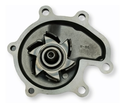 Bomba De Agua Nissan Pickup Motor 2.4 Año 90 En Adelante