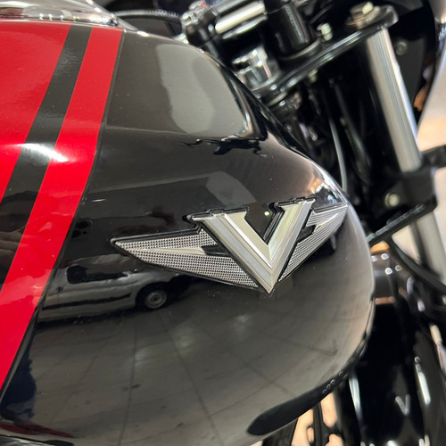 Bajaj V15