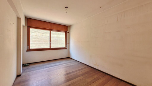 Imagem 8 de 30 de Apartamento À Venda No Bairro Moinhos De Vento - Porto Alegre/rs - O-25815-42517