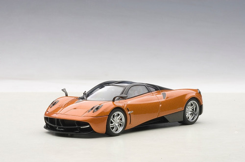 Pagani Huayra Auto A Escala De Colección