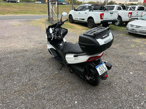 Imagen 15 de 17 de Kymco 250 Xtown