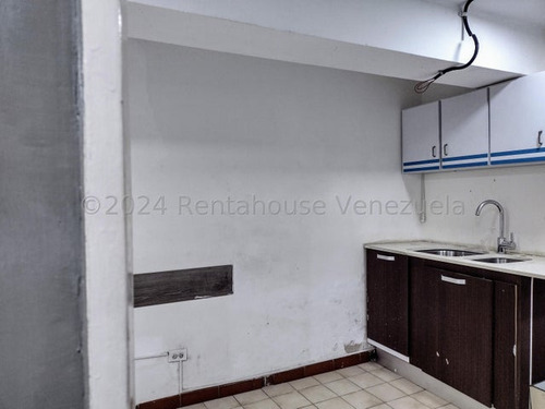 Local En Venta Esq El Muerto Parroquia Santa Rosalia Dm 24-24993