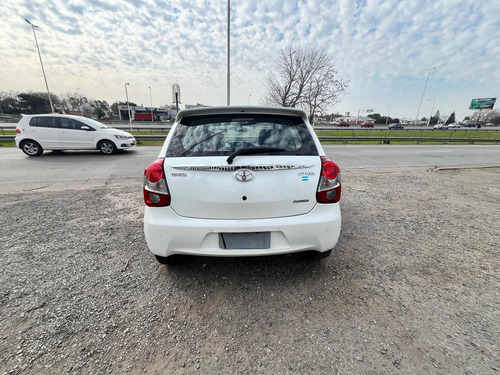 Toyota Etios 1.5 Platinum At