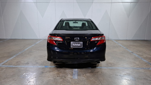 Toyota Camry 3.5 SE V6 6AT