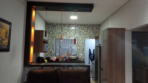 250 M², Casa Com 02 Dormitórios, Espaço Gourmet E Piscina !!