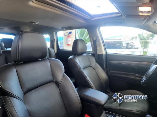 Mitsubishi Outlander 2.2 MIVEC DI-D DIESEL HPE-S AWD AUTOMÁTICO