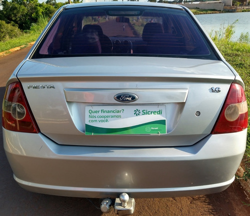 Ford Fiesta Sedan 1.6 8v Flex