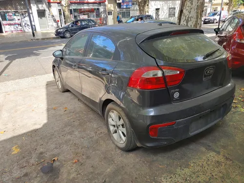 Kia Río 2016 Ex 1.4 Chocado Baja 04 Alta Motor 04