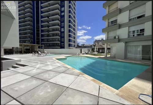 Departamento En Venta A Estrenar, 2 Dormitorios, Torre Gauguin, Playa Brava, Punta Del Este.