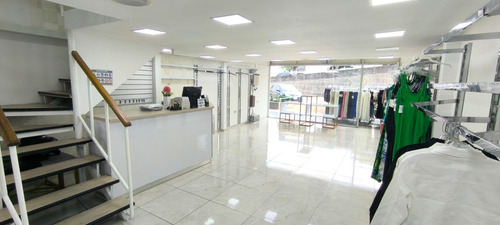 Ju Local En Venta Ubicado En El C.c Pinar