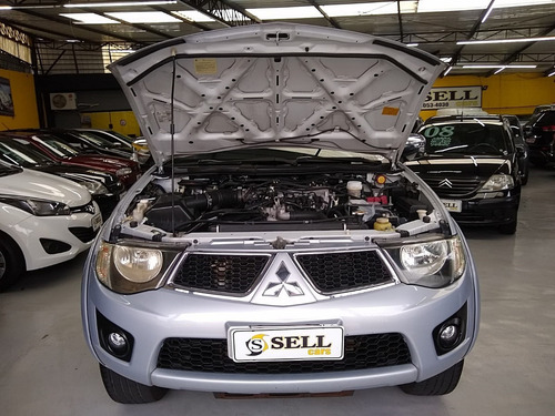 Imagem 8 de 13 de Mitsubishi - L200 Triton Hpe 3.5 V6 Automatico 2012